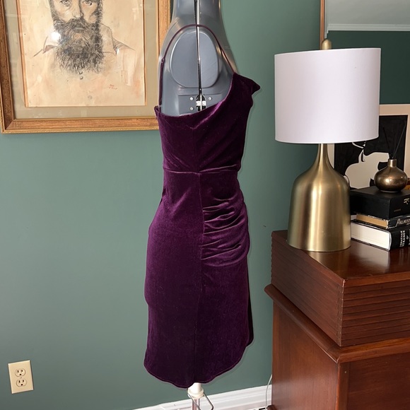 Lulu’s Living It Luxe Dark Purple Velvet Tulip Dress Size XS - Picture 6 of 9